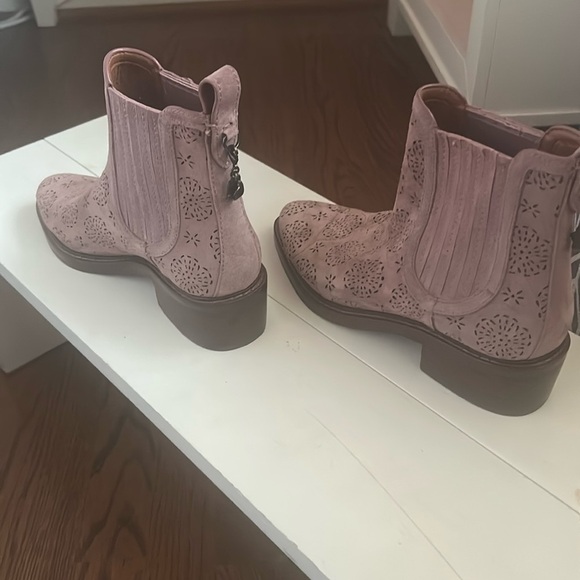 🌿P4 Brooks mauve pink women’s suede booties, size 5.5🌿 - Picture 5 of 9